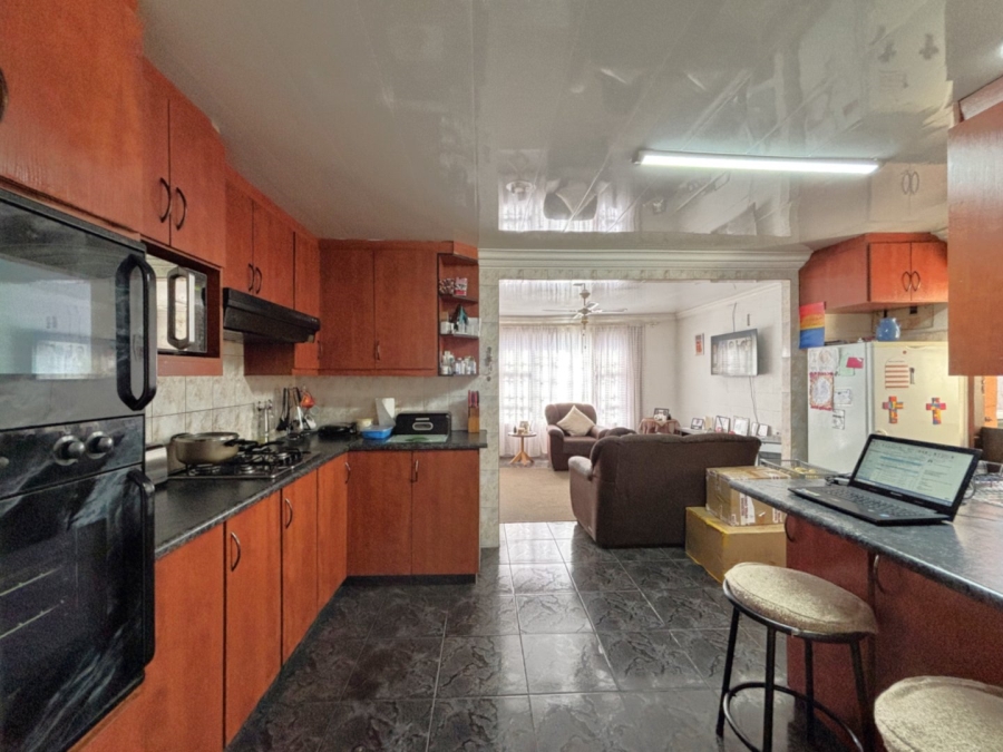 3 Bedroom Property for Sale in Rocklands Western Cape